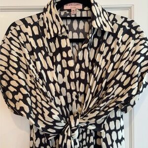 Black Label Women's Black and White Patterned Top